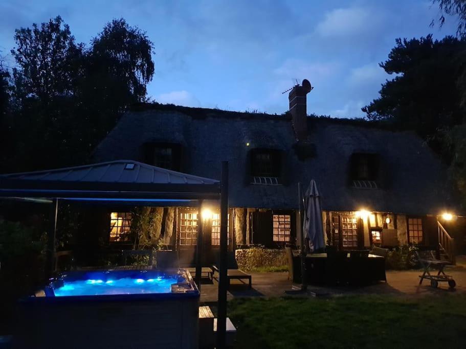 Chaumiere Familiale Weekend & Vacances Paisible Saint-Philbert-sur-Risle Eksteriør bilde